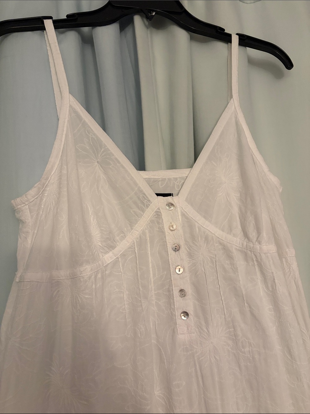 Formes Paris Women’s White Embroidered Chemise Sundress, size EU 40 / US SMALL - Picture 3 of 7
